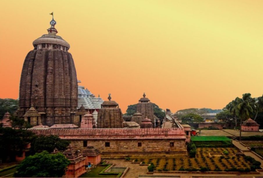 Jagannath Temple, Puri Odisha - What to Know - #TravelWorld